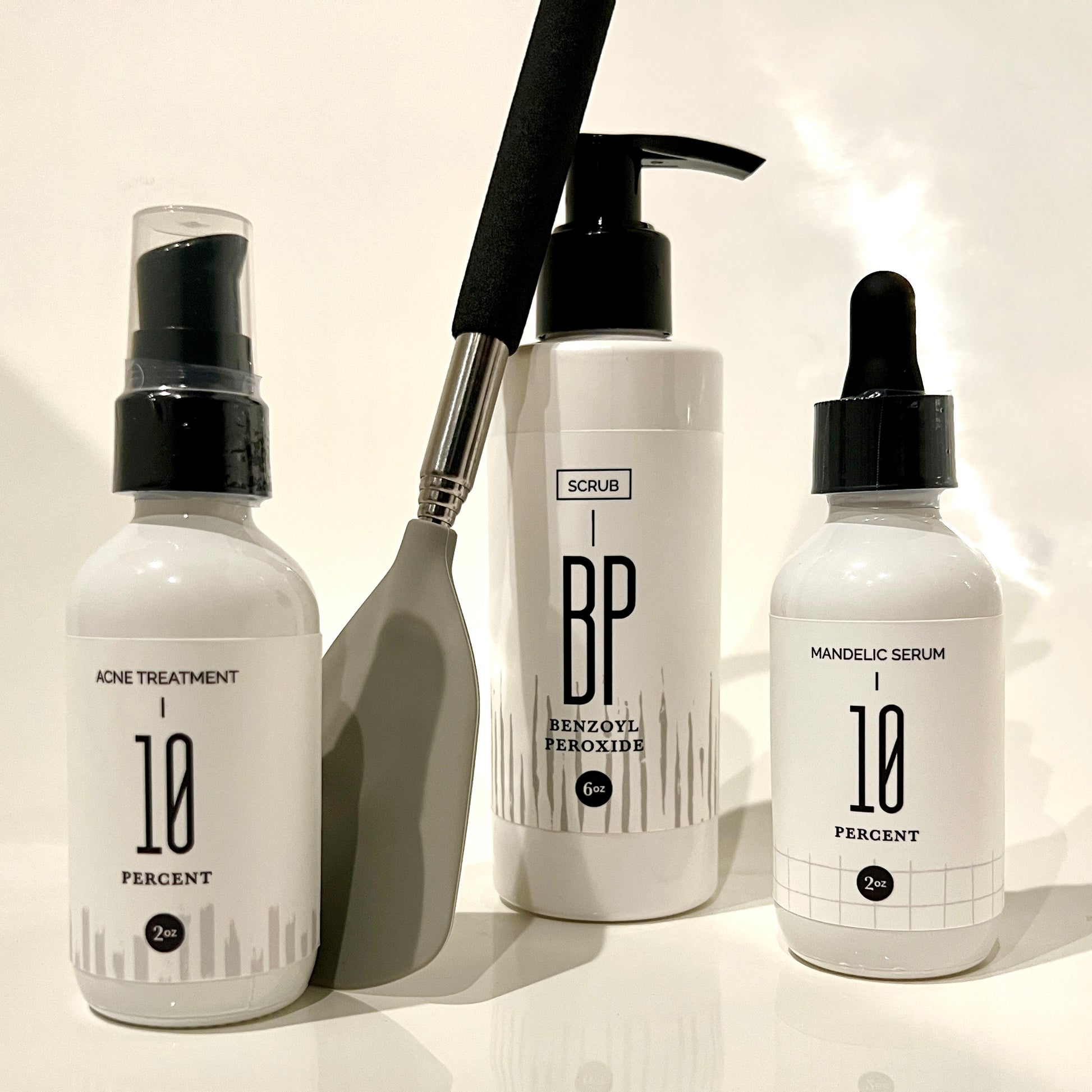 Order the body skincare set and receive a free applicator for applying treatment to those hard-to-reach areas.